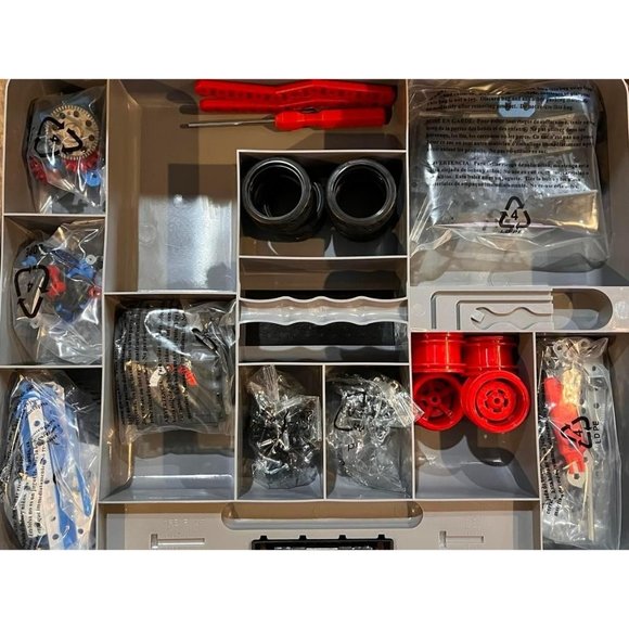 Erector 27 in 1 Championship Race Car Building Kit NIB - Picture 3 of 4
